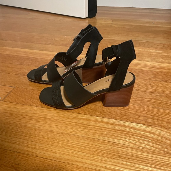 Block heels - Picture 2 of 7